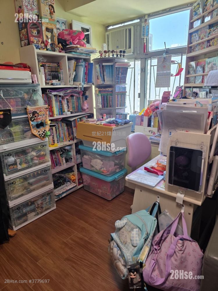 Kwong On Building Sell 2 Bedrooms 337 ft²