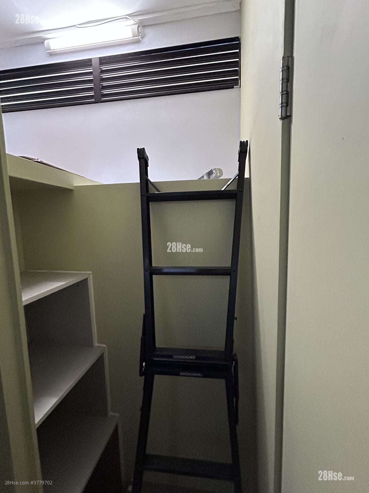 Carlton Mansion Sell 3 Bedrooms , 2 Bathrooms 723 ft²