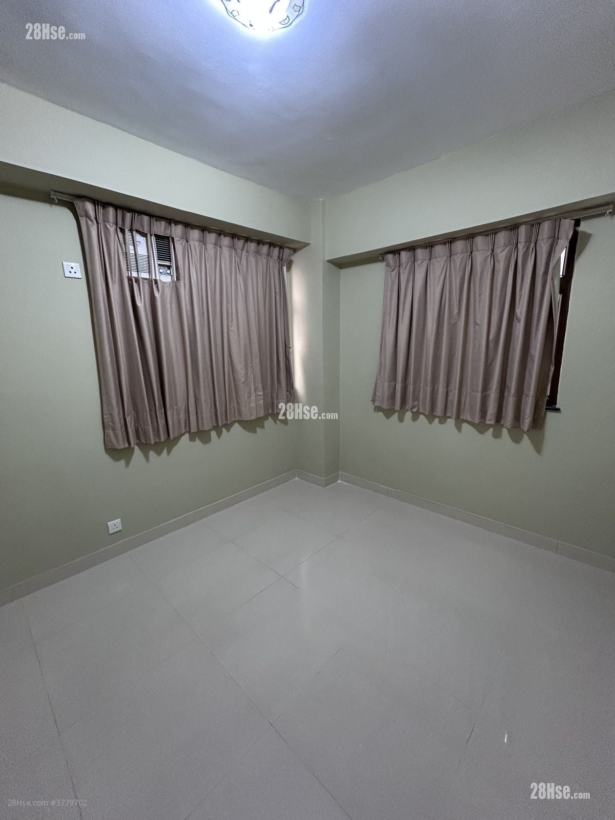 Carlton Mansion Sell 3 Bedrooms , 2 Bathrooms 723 ft²