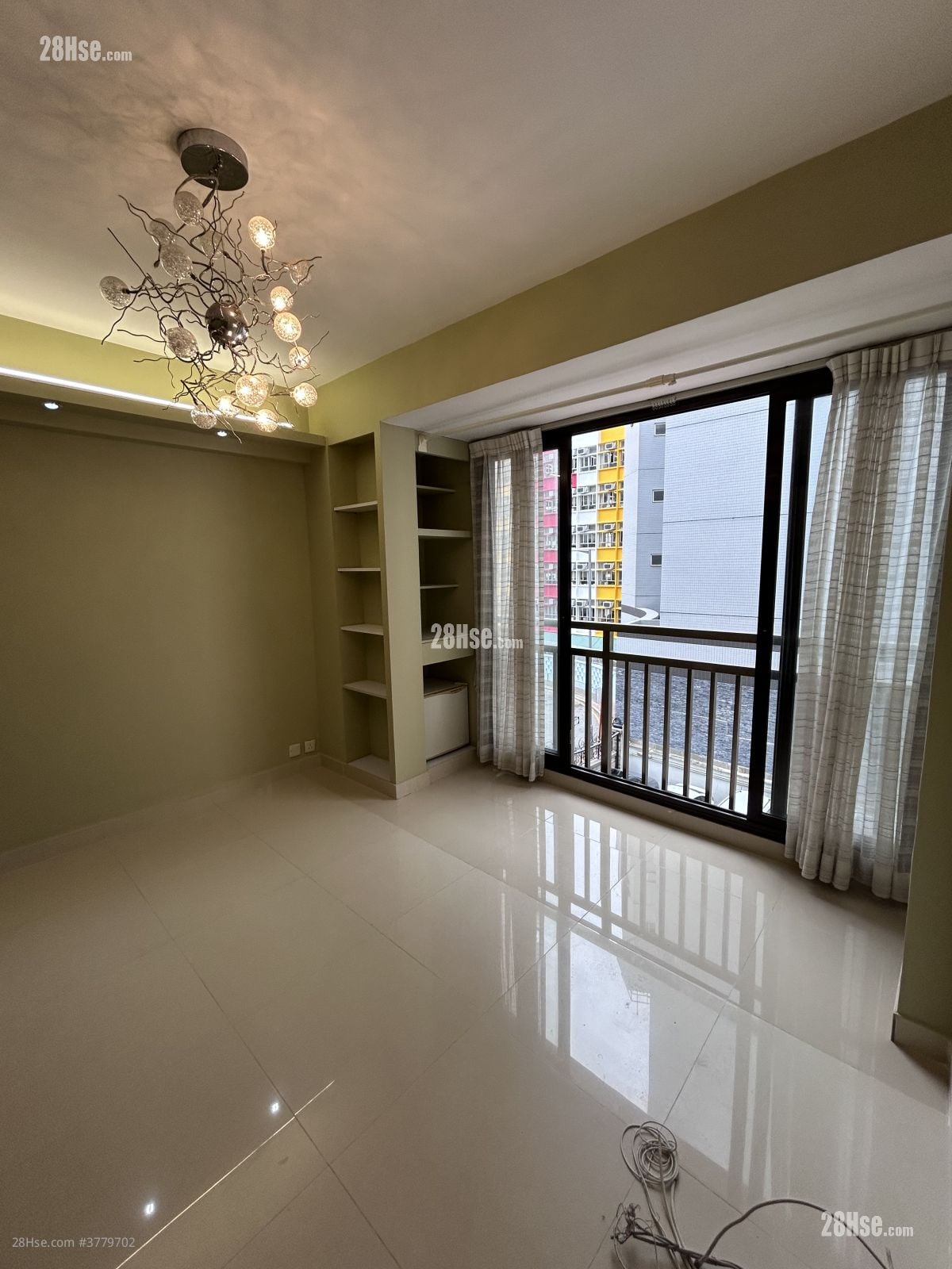 Carlton Mansion Sell 3 Bedrooms , 2 Bathrooms 723 ft²