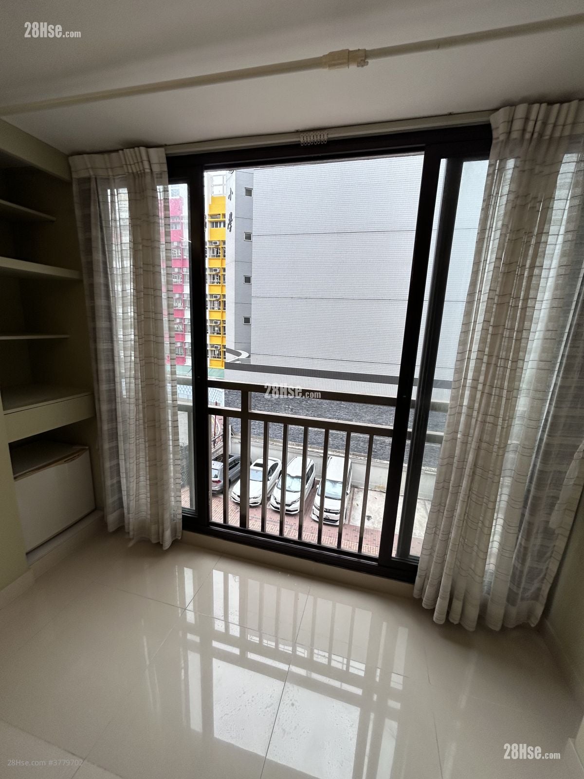 Carlton Mansion Sell 3 Bedrooms , 2 Bathrooms 723 ft²