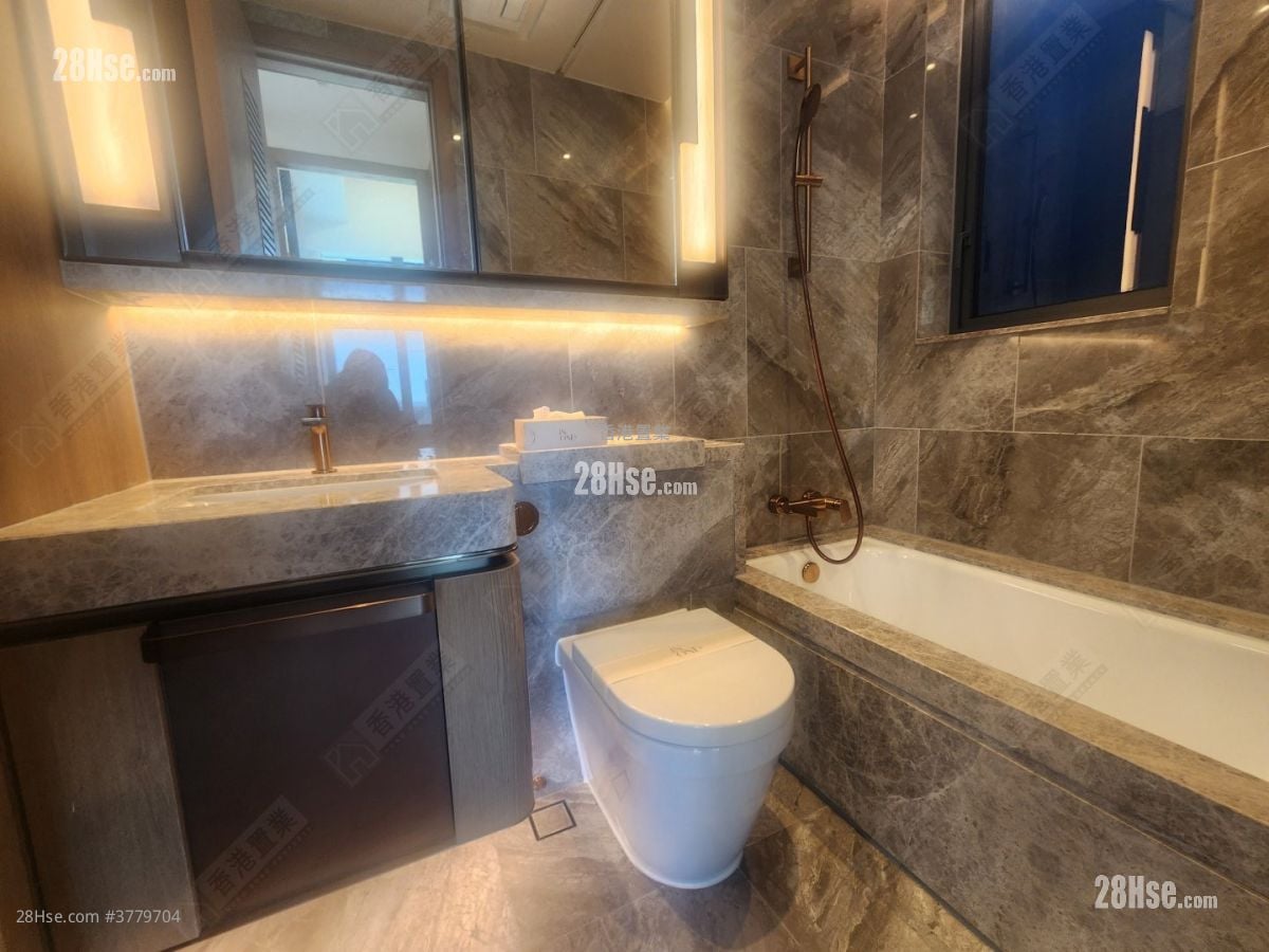 In One Rental 2 Bedrooms , 1 Bathroom 522 ft²