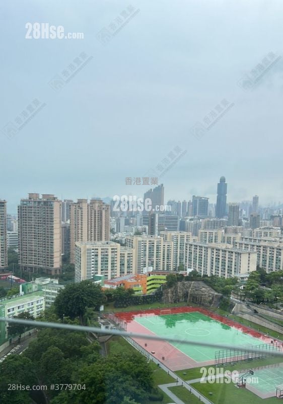 In One Rental 2 Bedrooms , 1 Bathroom 522 ft²