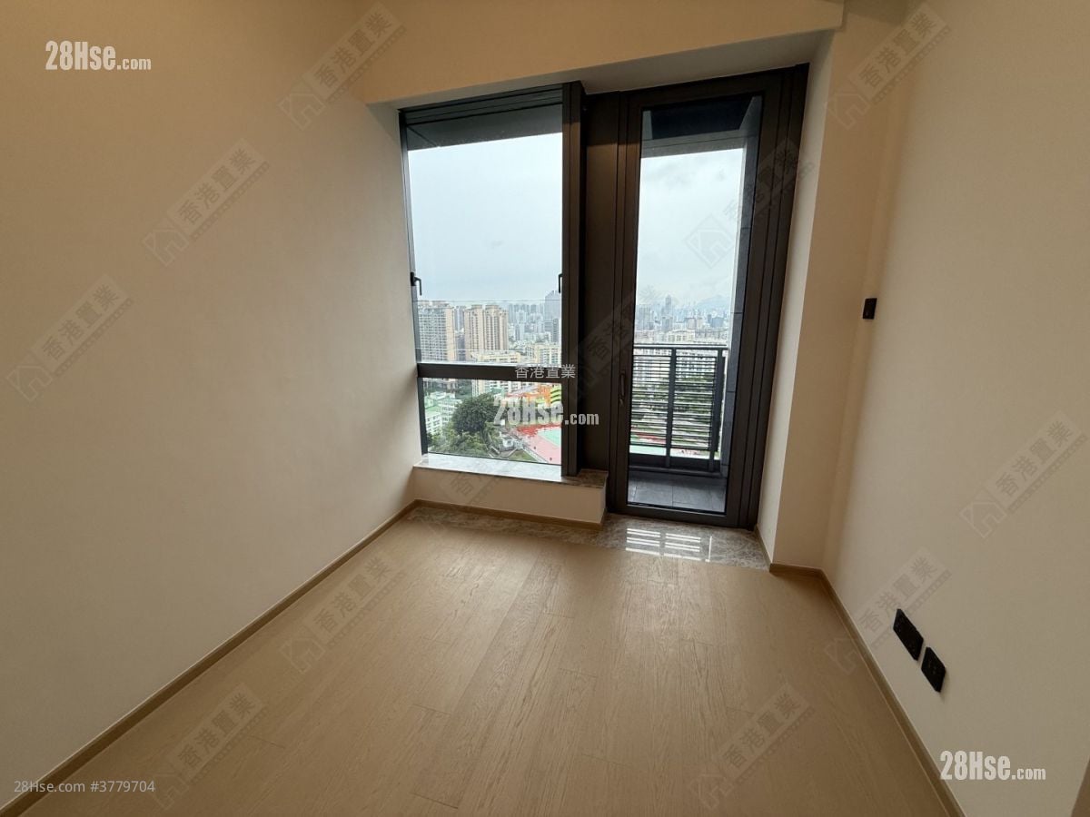 In One Rental 2 Bedrooms , 1 Bathroom 522 ft²