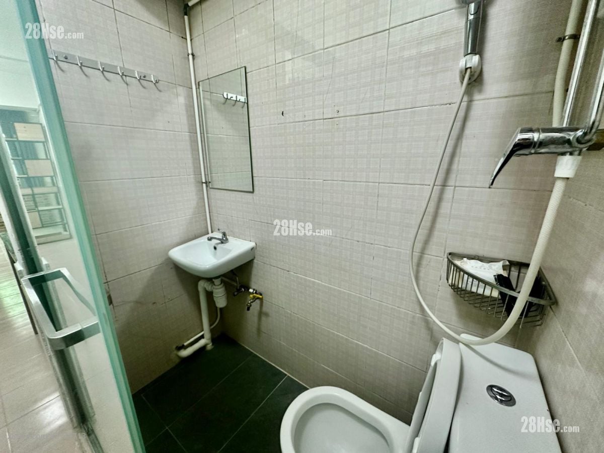 东诚大厦 租盘 230 平方尺