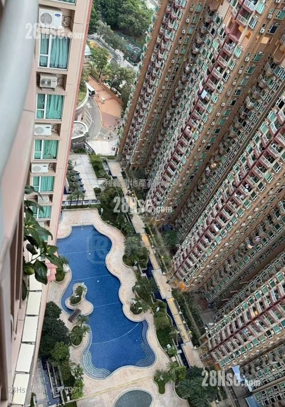 Central Park Towers Sell 3 Bedrooms , 2 Bathrooms 667 ft²