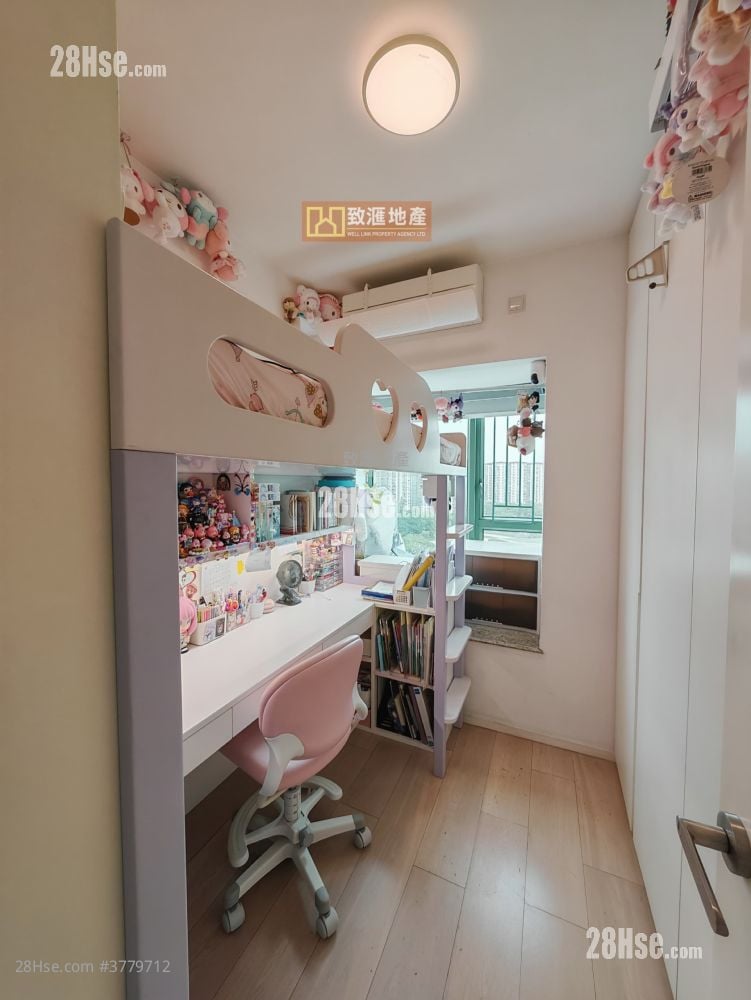 Nob Hill Sell 3 Bedrooms 761 ft²