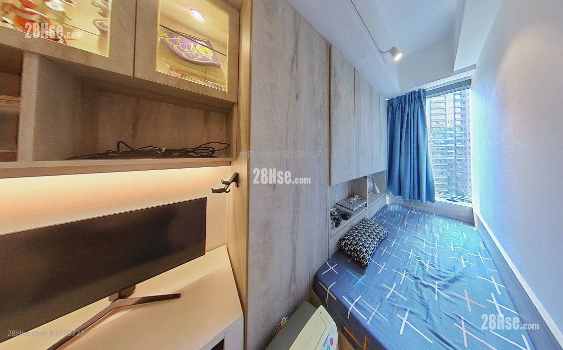 Ontolo Sell 2 Bedrooms 771 ft²