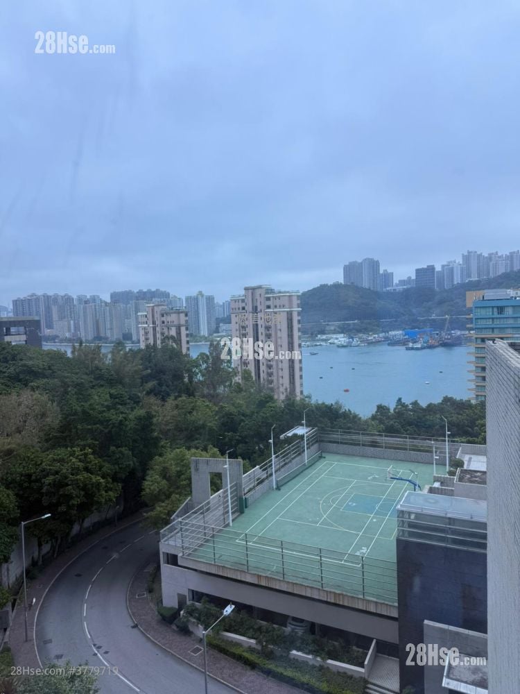 Hanley Villa Sell 3 Bedrooms , 2 Bathrooms 593 ft²