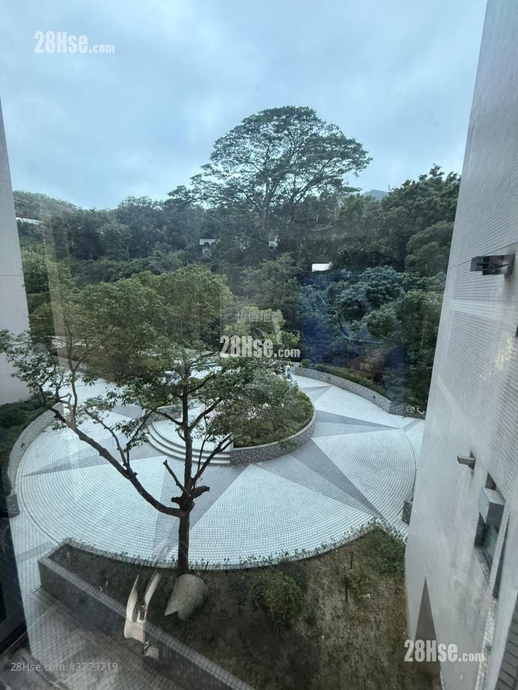 Hanley Villa Sell 3 Bedrooms , 2 Bathrooms 593 ft²