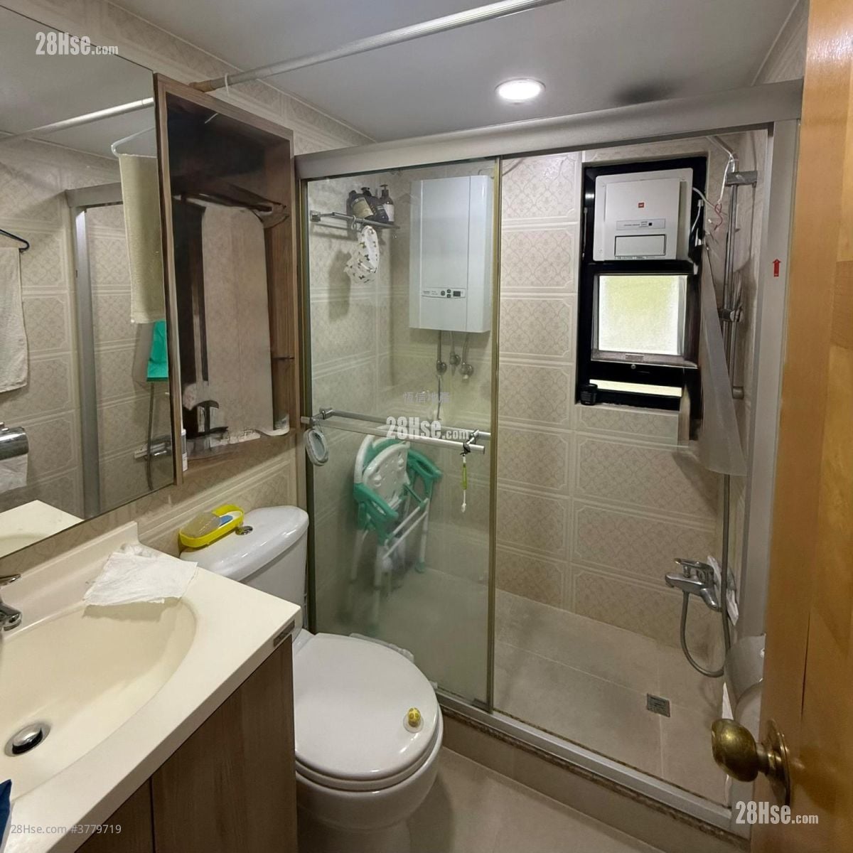 Hanley Villa Sell 3 Bedrooms , 2 Bathrooms 593 ft²