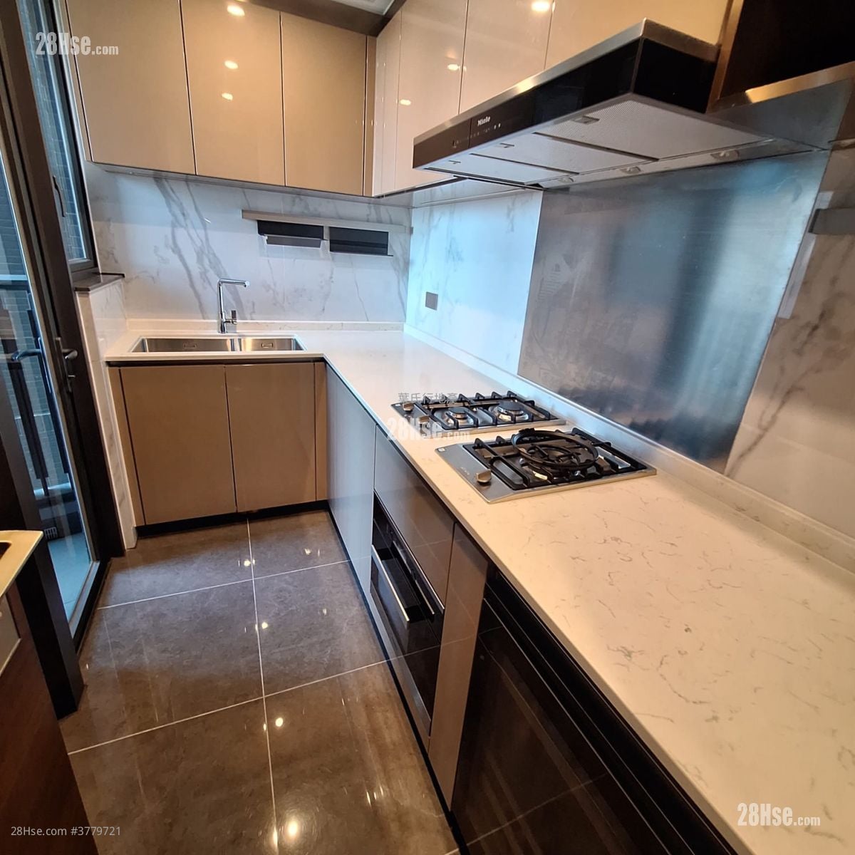 缇岸 租盘 3 房 , 2 浴室 798 平方尺