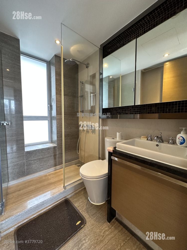 The Summa Sell 954 ft²