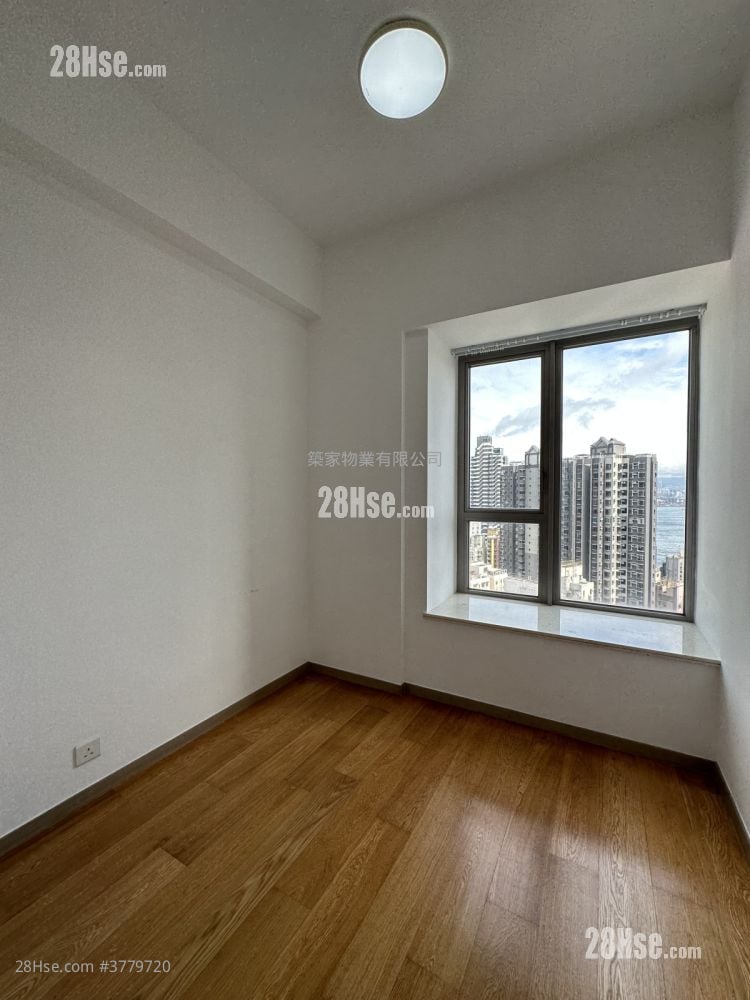 The Summa Sell 954 ft²