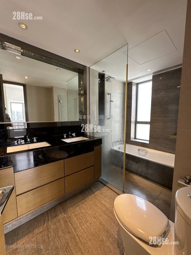 The Summa Sell 954 ft²