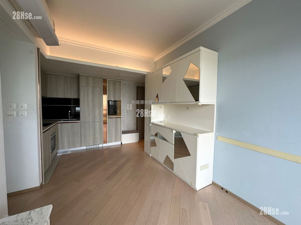 Twin Regency Sell 2 Bedrooms 454 ft²