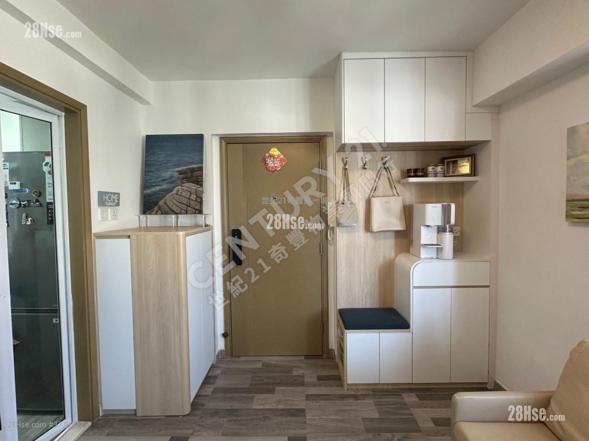 Grandeur Garden Sell 2 Bedrooms , 1 Bathroom 340 ft²