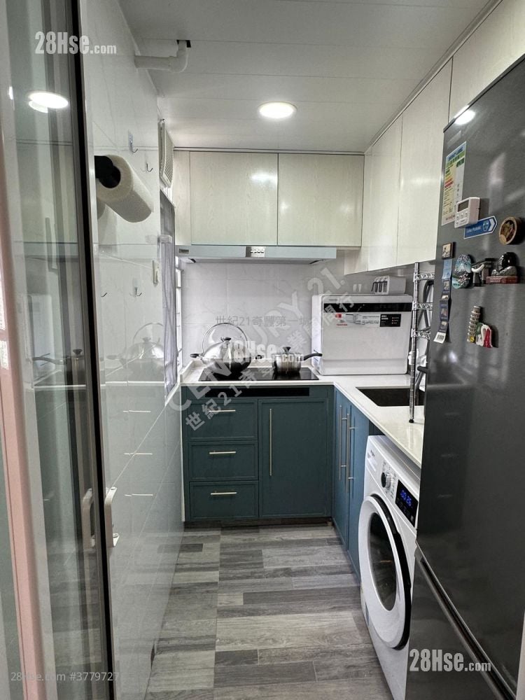 Grandeur Garden Sell 2 Bedrooms , 1 Bathroom 340 ft²