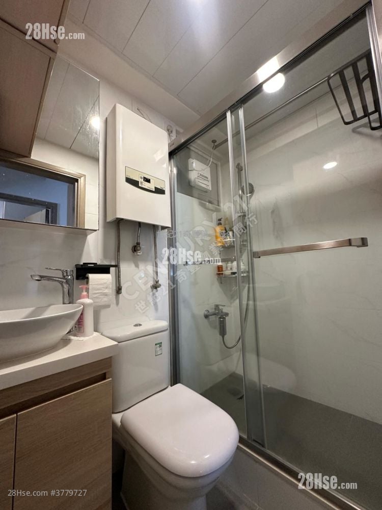 Grandeur Garden Sell 2 Bedrooms , 1 Bathroom 340 ft²