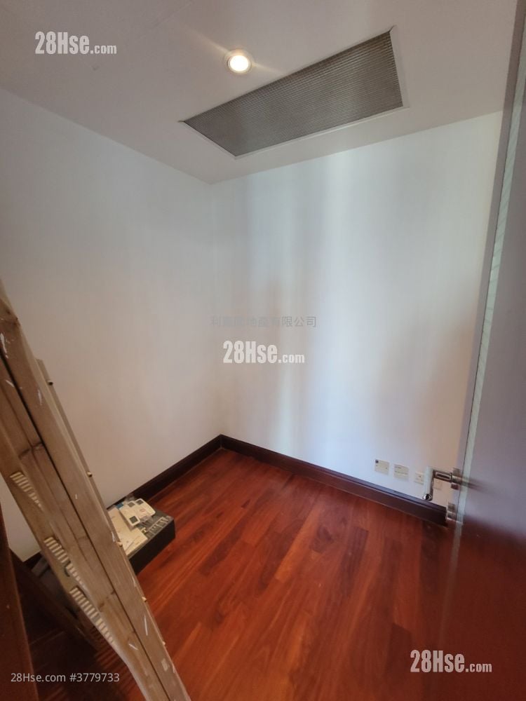 君临天下 租盘 2 房 , 2 浴室 755 平方尺