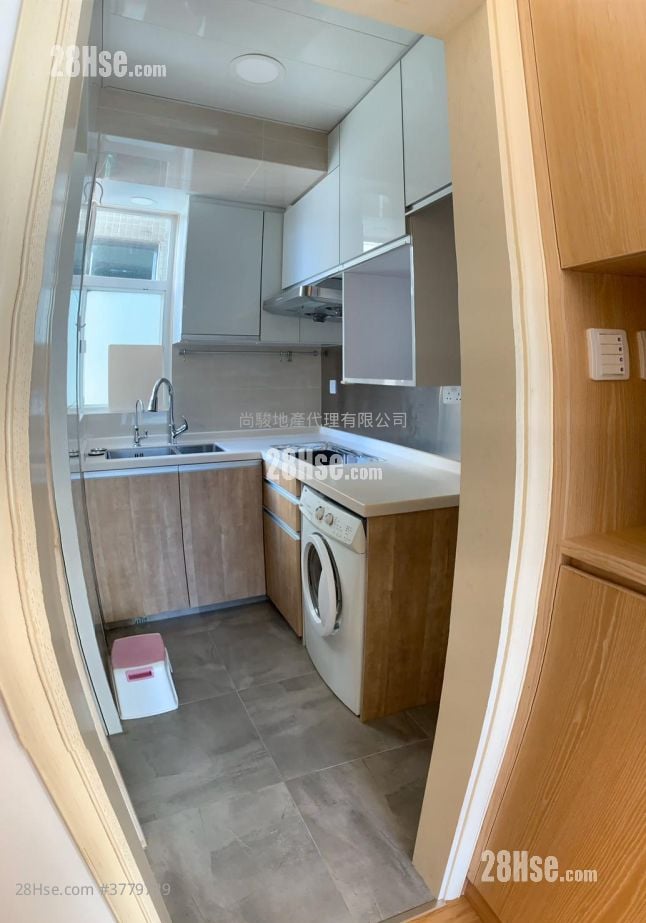 Florence Plaza Rental 2 Bedrooms , 1 Bathroom 354 ft²