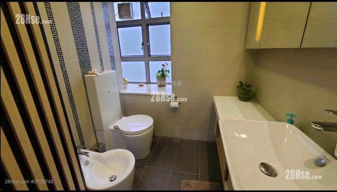 金丽苑 售盘 4 房 2,030 平方尺