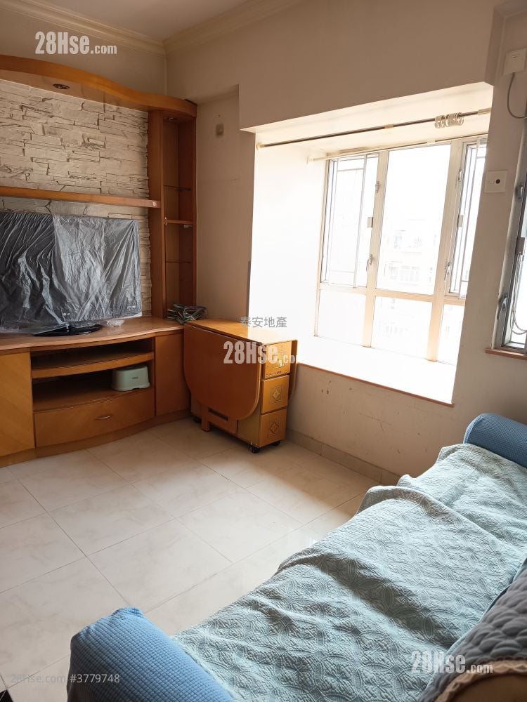 Hung Cheung Building Rental 2 Bedrooms , 1 Bathroom 322 ft²