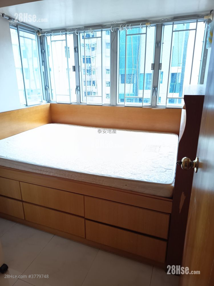 Hung Cheung Building Rental 2 Bedrooms , 1 Bathroom 322 ft²
