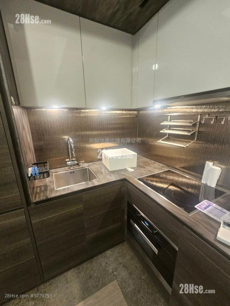 Phase 1B Of The Campton Rental 2 Bedrooms , 1 Bathroom 466 ft²