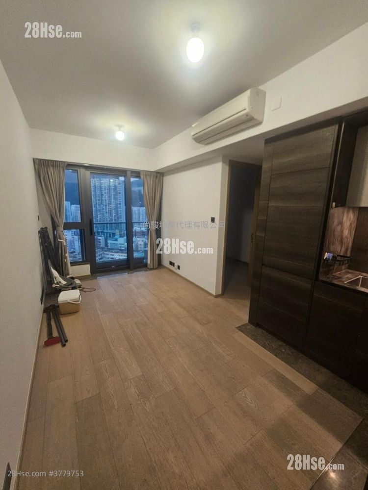 Phase 1B Of The Campton Rental 2 Bedrooms , 1 Bathroom 466 ft²