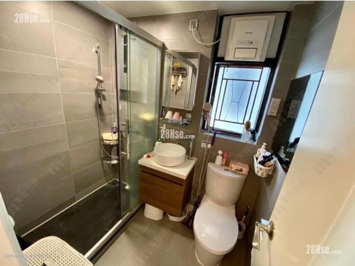 Tai Hing Gardens Rental 2 Bedrooms , 1 Bathroom 447 ft²