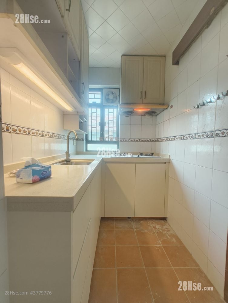 Village Sell 3 Bedrooms , 2 Bathrooms 700 ft²