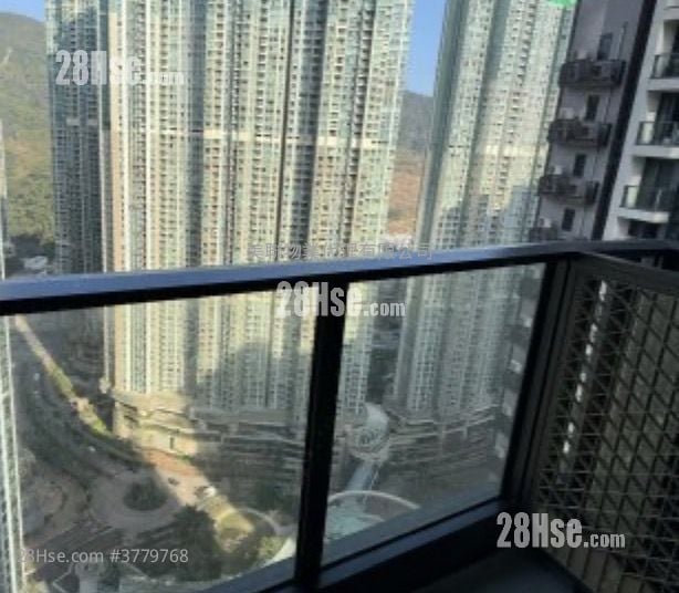 Seasons Place Sell 1 Bedroom 323 ft²