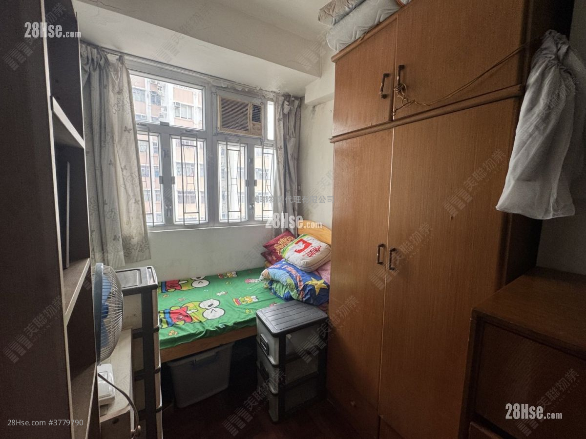 No.150 Shau Kei Wan Road Sell 3 Bedrooms , 2 Bathrooms 623 ft²