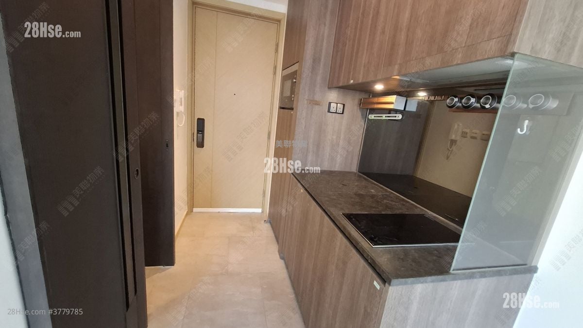 Novum West Rental 230 ft²