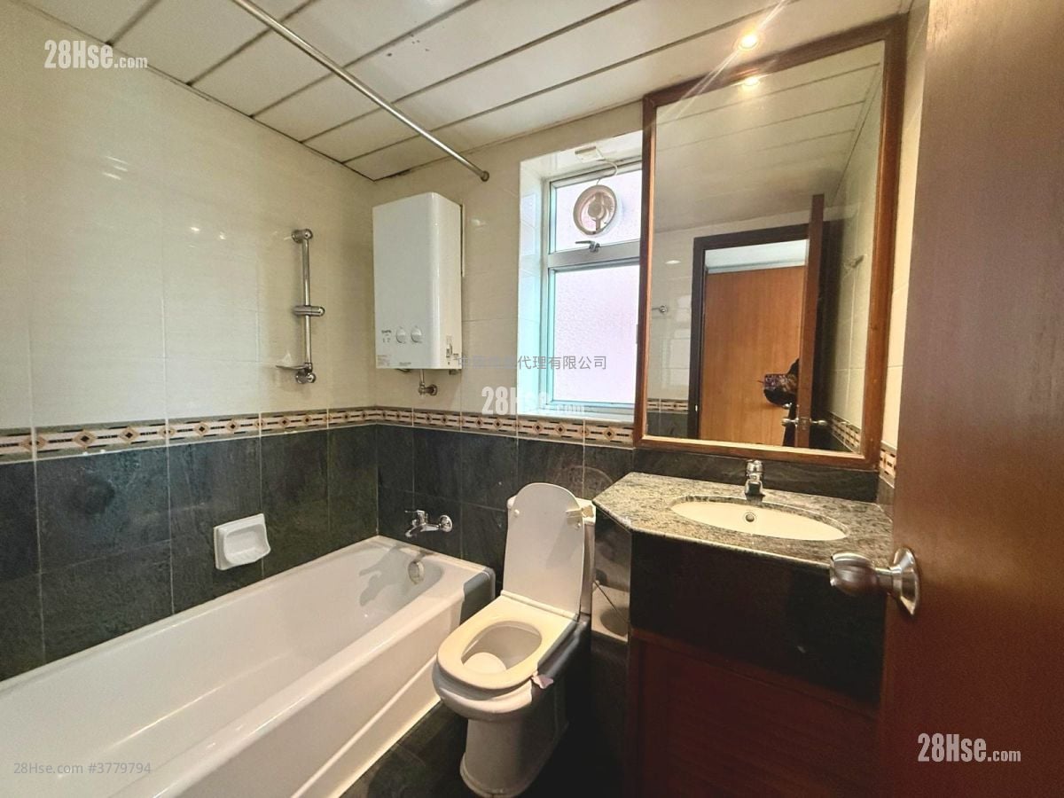 Discovery Park Rental 3 Bedrooms , 2 Bathrooms 647 ft²