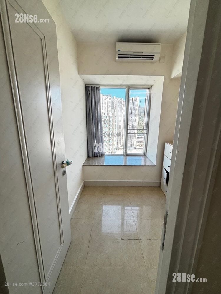 Oceanaire Sell 3 Bedrooms 745 ft²