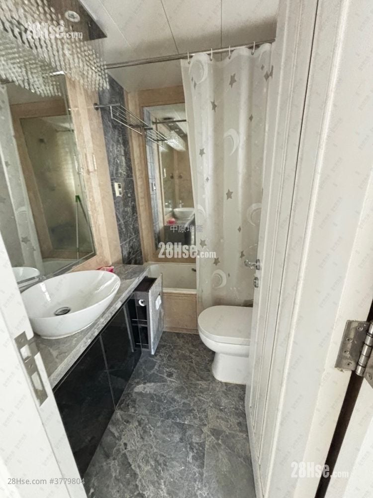 Oceanaire Sell 3 Bedrooms 745 ft²