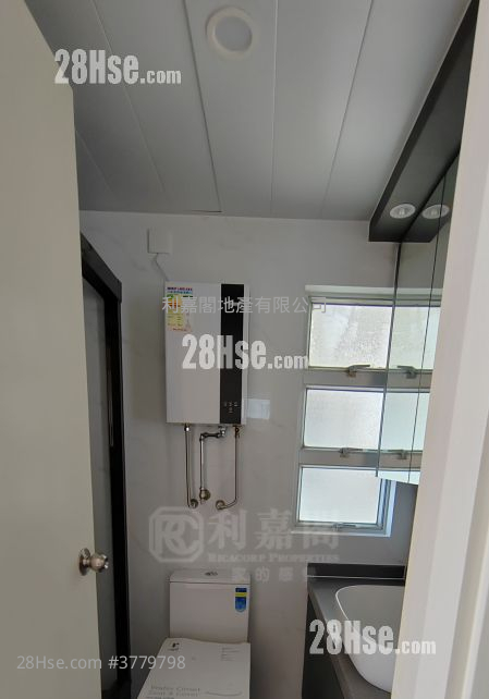 Kingswood Villas Sell 3 Bedrooms , 1 Bathroom 551 ft²