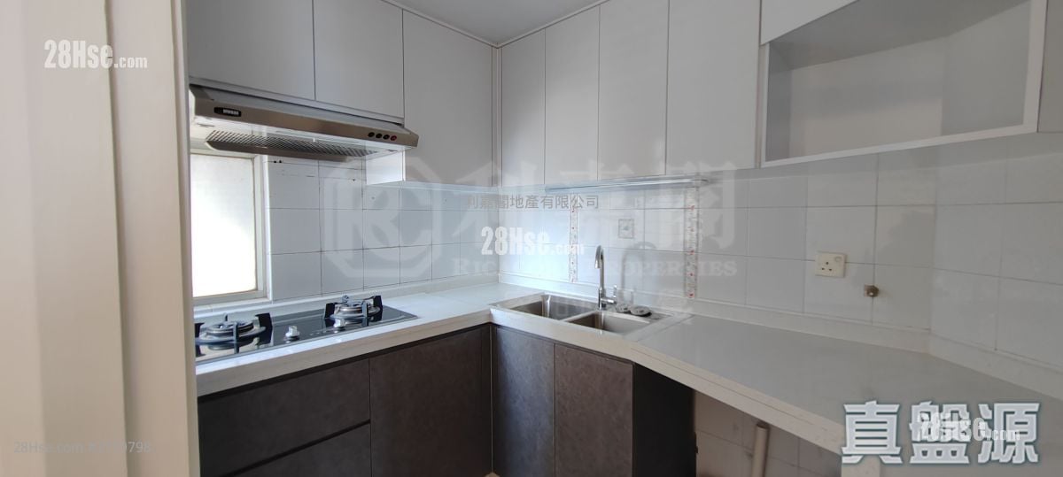 Kingswood Villas Sell 3 Bedrooms , 1 Bathroom 551 ft²