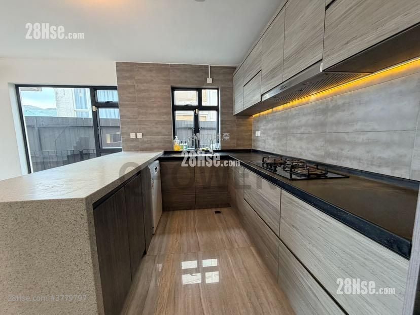 Tai Hang Hau  Rental 5+ Bedrooms