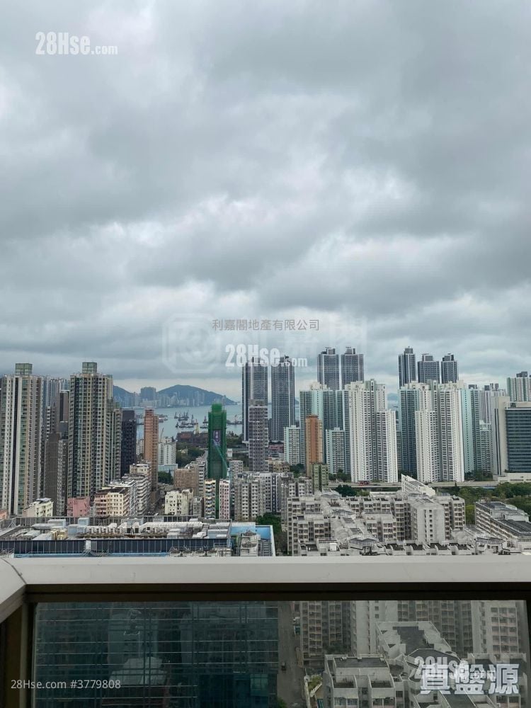 海峯 售盘 3 房 716 平方尺