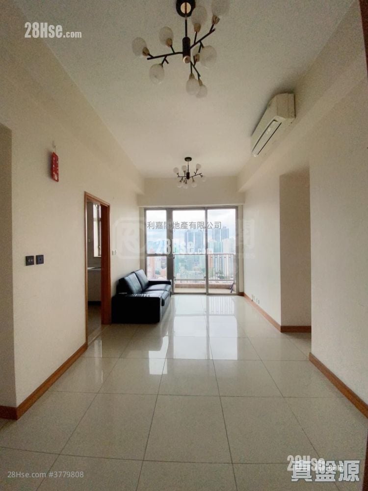 海峯 售盘 3 房 716 平方尺