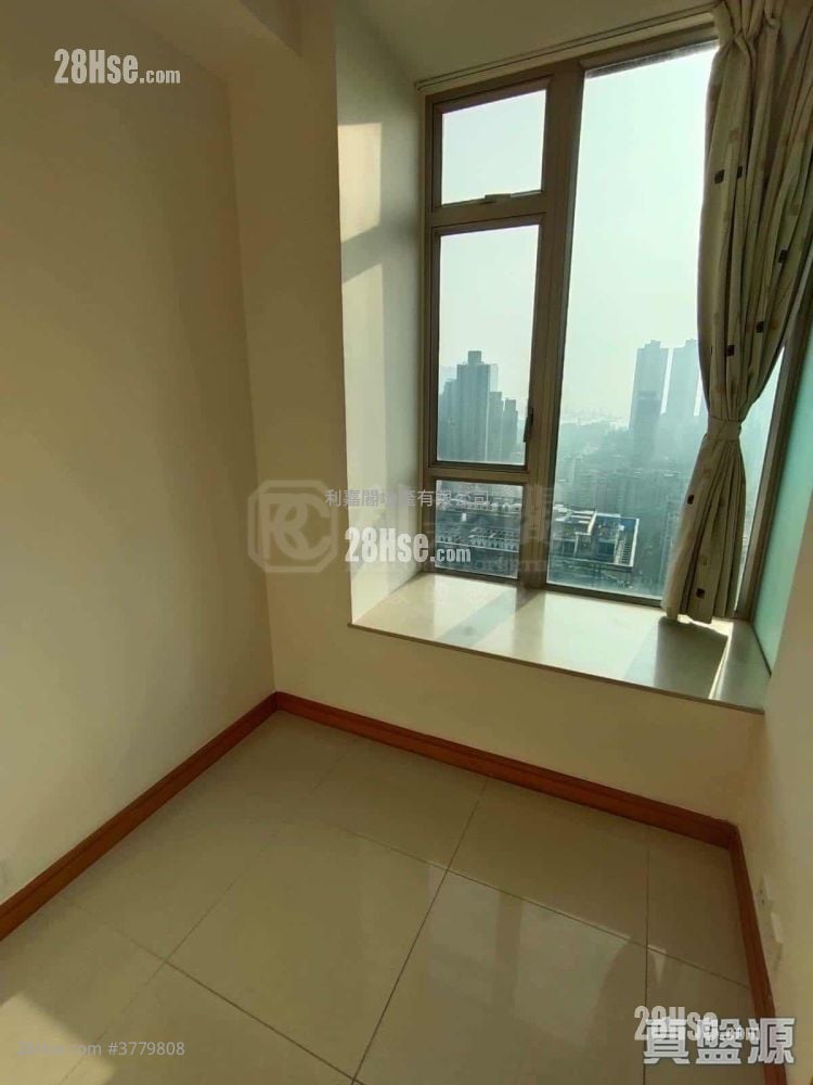 海峯 售盘 3 房 716 平方尺