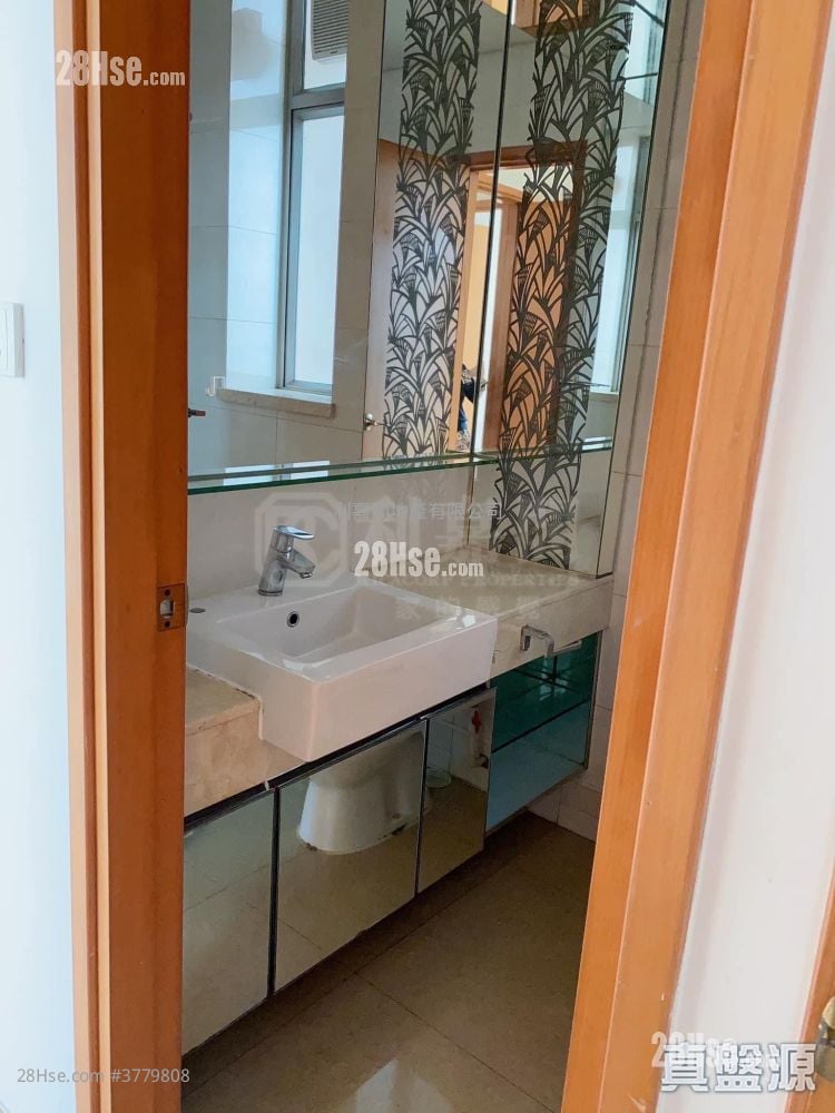 海峯 售盘 3 房 716 平方尺