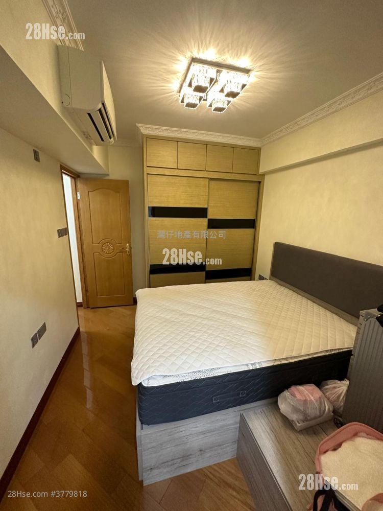 华登大厦 售盘 3 房 , 3 浴室 856 平方尺