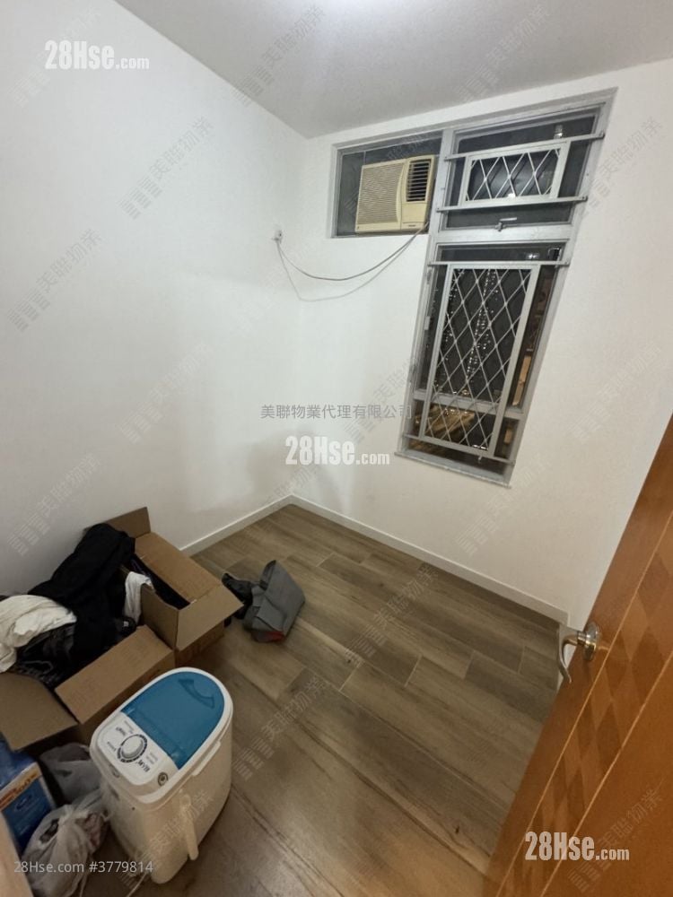 Tin Chung Court Sell 3 Bedrooms 650 ft²