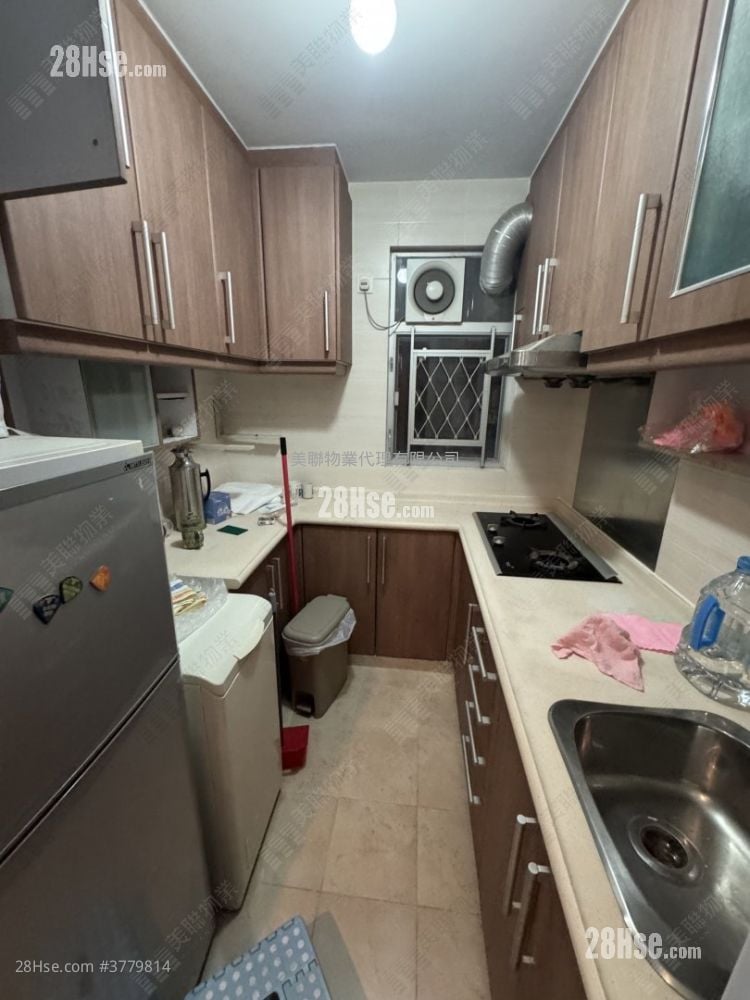 Tin Chung Court Sell 3 Bedrooms 650 ft²