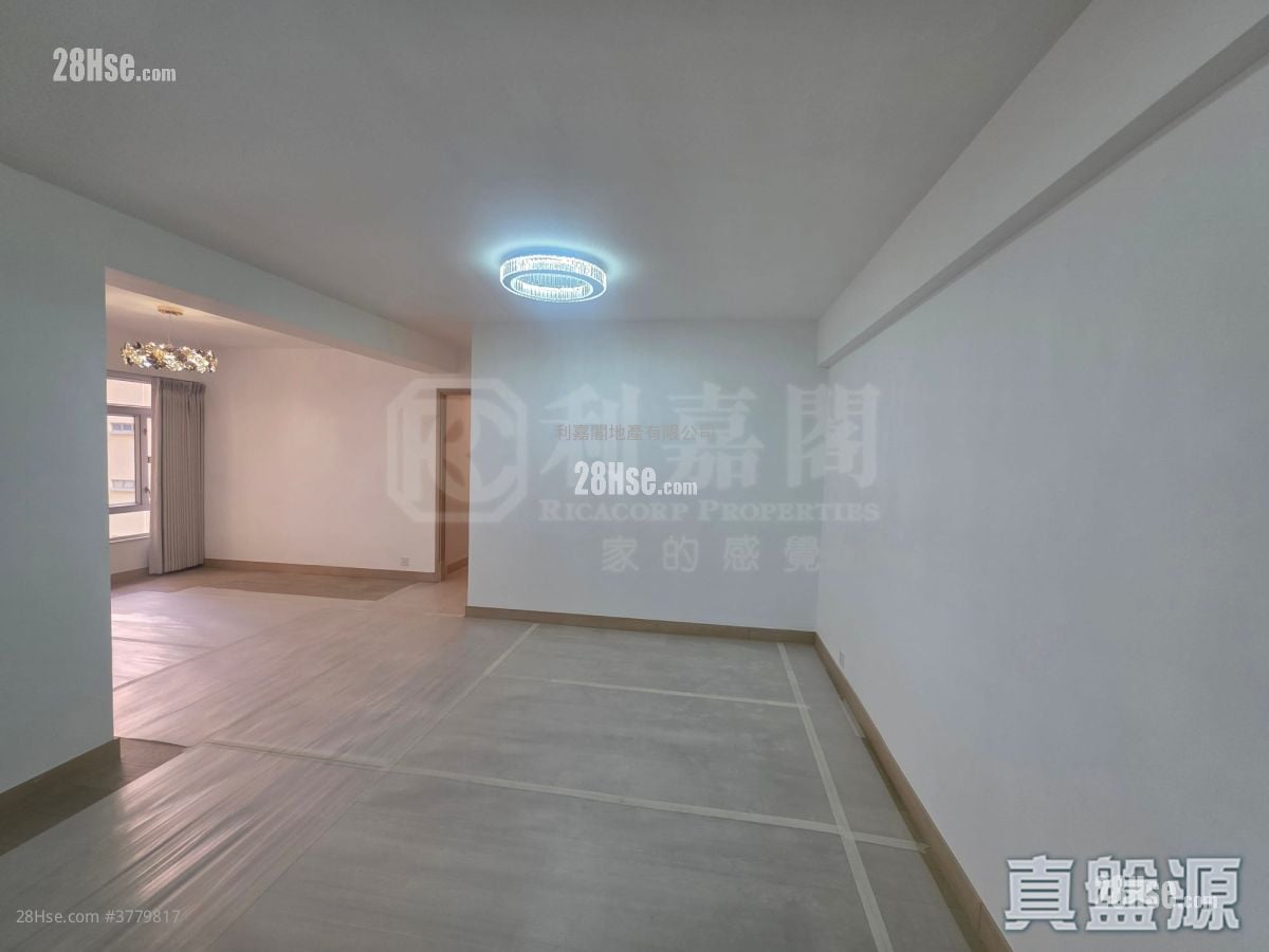 美孚新邨 售盘 3 房 , 2 浴室 946 平方尺