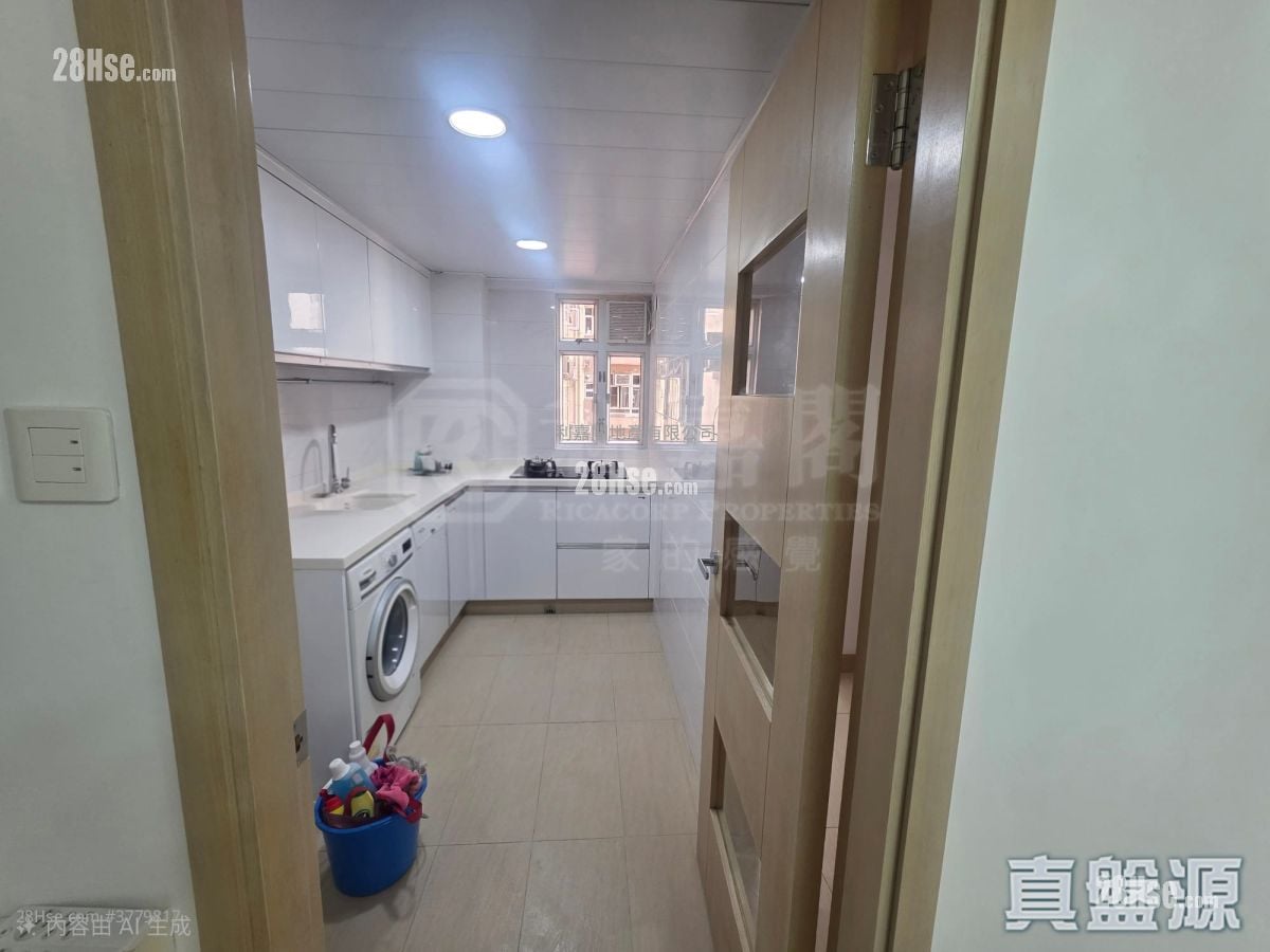 美孚新邨 售盘 3 房 , 2 浴室 946 平方尺